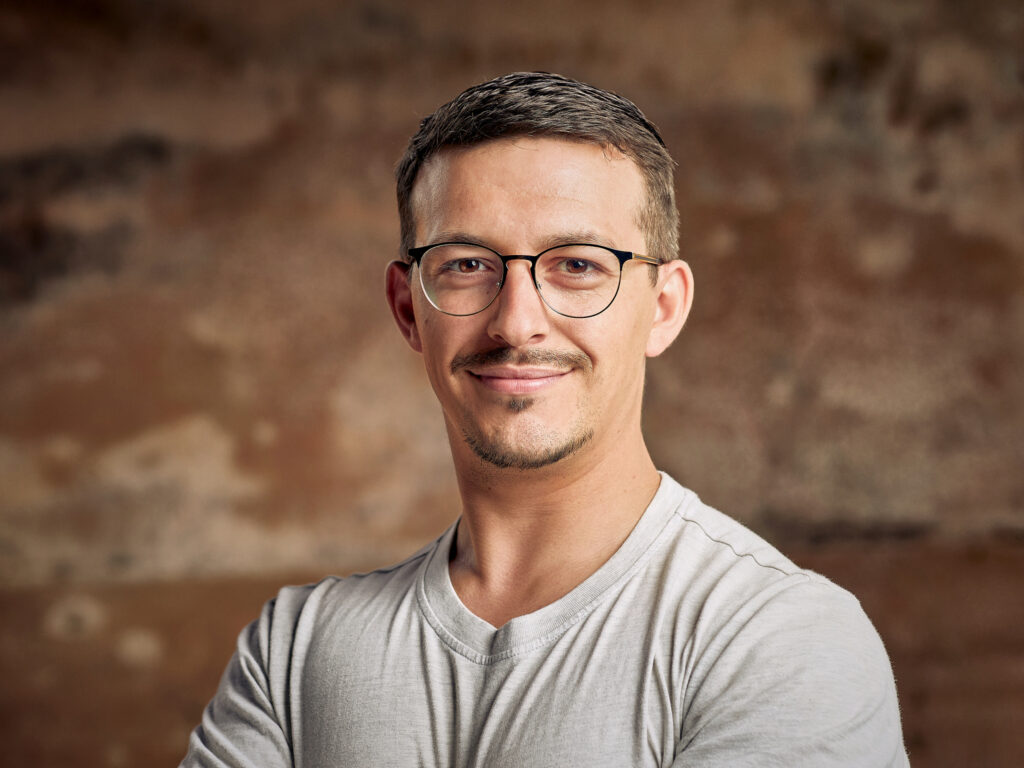 Portraitsmitarbeitendetibau 08