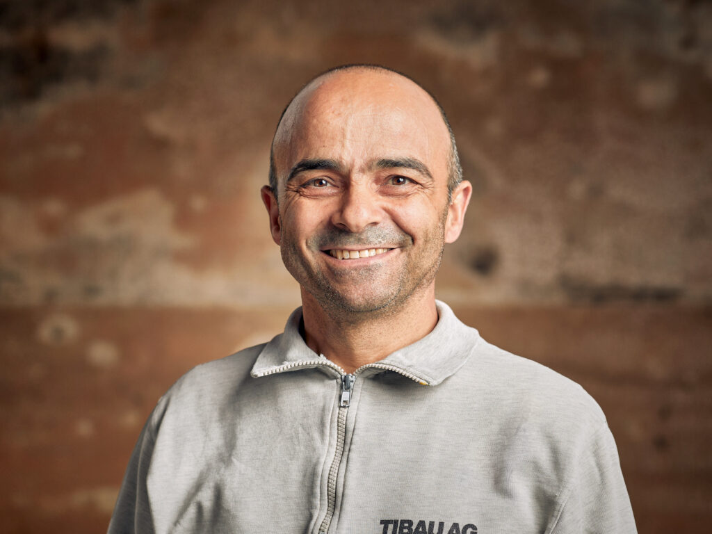 Portraitsmitarbeitendetibau 29