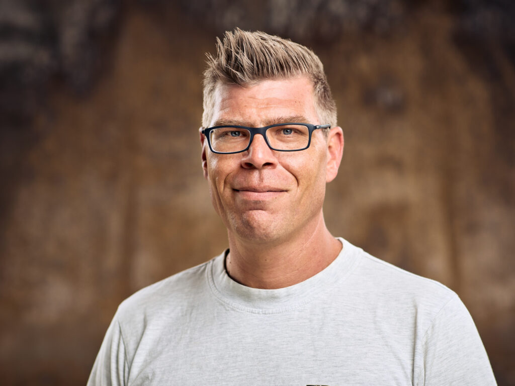 Portraitsmitarbeitendetibau 37