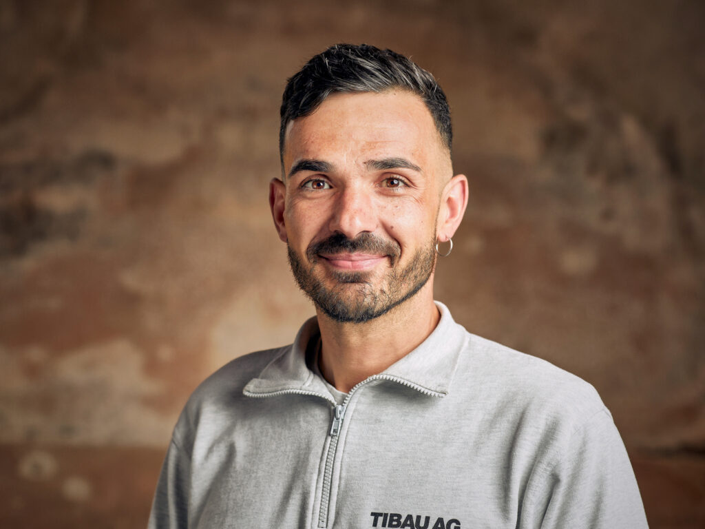Portraitsmitarbeitendetibau 45